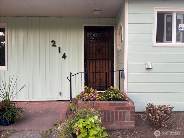 214 N 2nd St, Dayton, WA 99328 - entrance to property