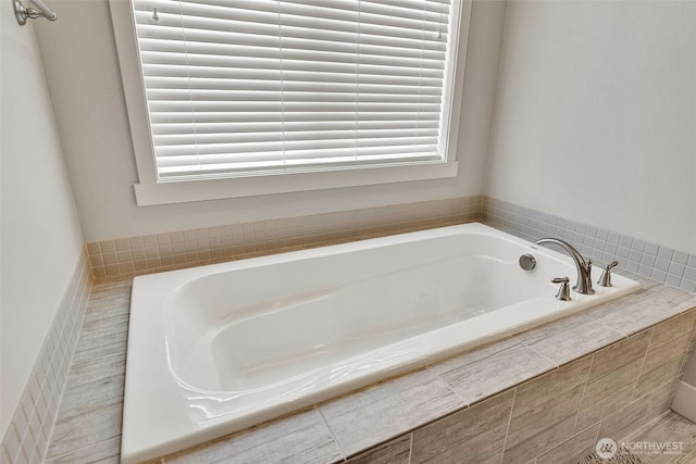 9511 W Floyd Dr, Cheney, WA 99004 - bathroom with a garden tub