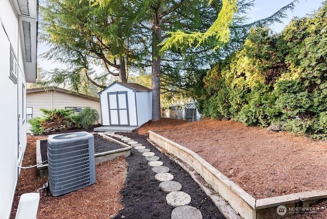 2500 S 370th Unit 227, Federal Way, WA 98003 - view of yard featuring a shed