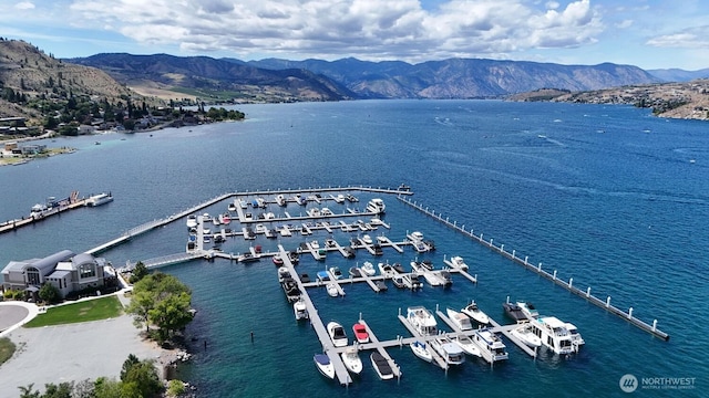 1350 W Woodin Ave Unit Ede2, Chelan, WA 98816 - aerial view of a water and mountain view