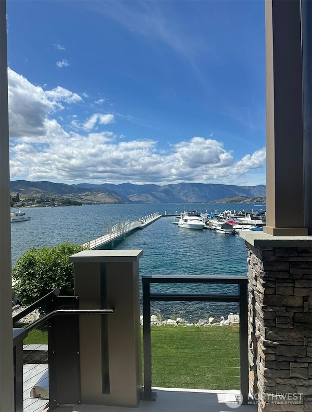 1350 W Woodin Ave Unit Ede2, Chelan, WA 98816 - water view featuring mountains