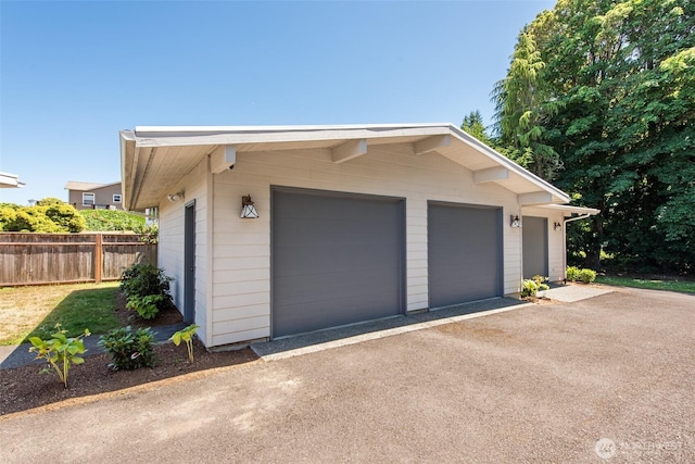 2641 E Bay St, Port Angeles, WA 98362 - view of detached garage