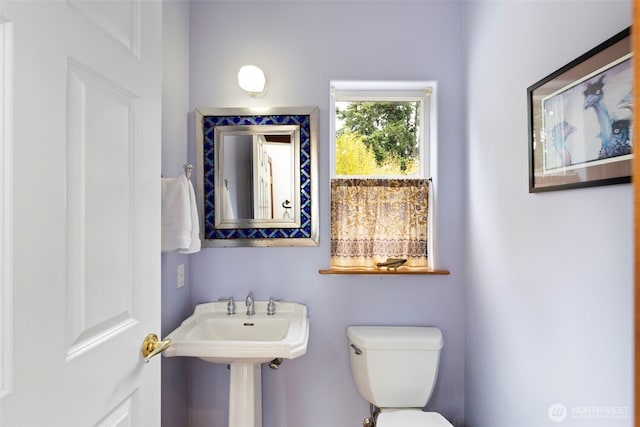 788 P St, Port Townsend, WA 98368 - half bath featuring toilet