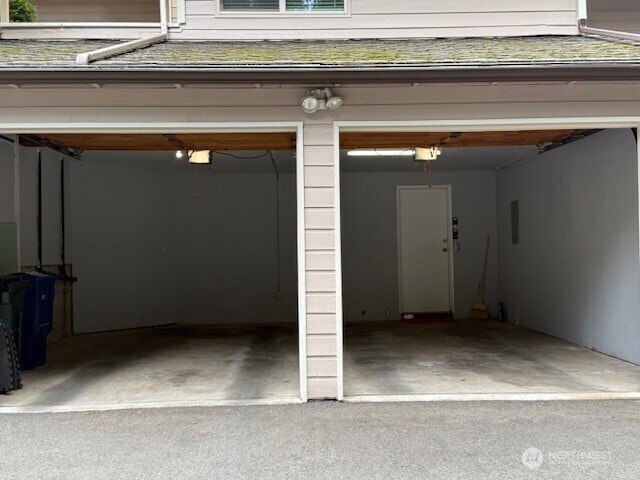 1555 Union Ave NE Unit 56, Renton, WA 98059 - garage with driveway