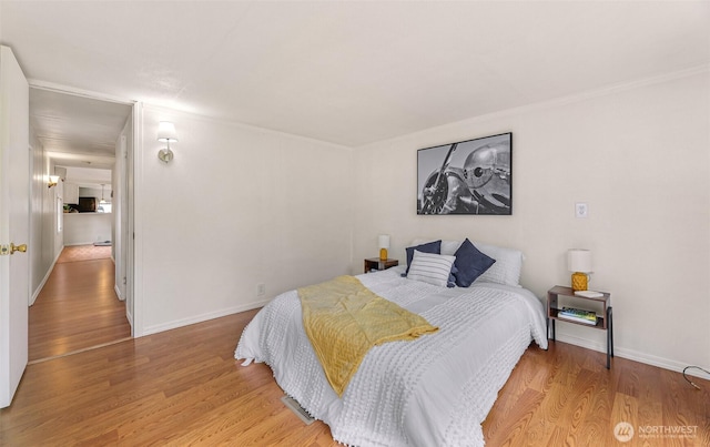 316 W Lake Samish Dr Unit 21, Bellingham, WA 98229 - bedroom featuring light wood-style flooring