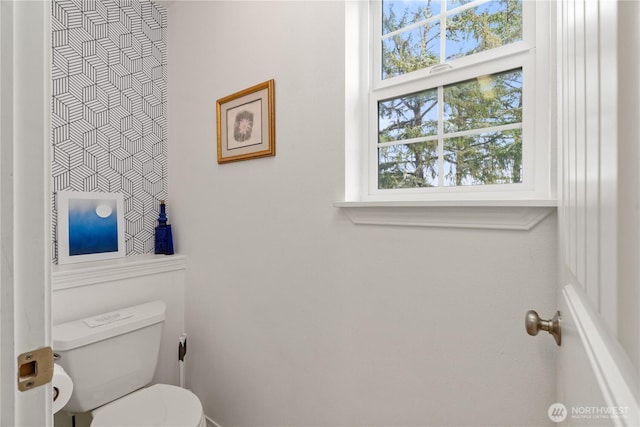 11 Condra Rd, Copalis Beach, WA 98535 - bathroom featuring toilet
