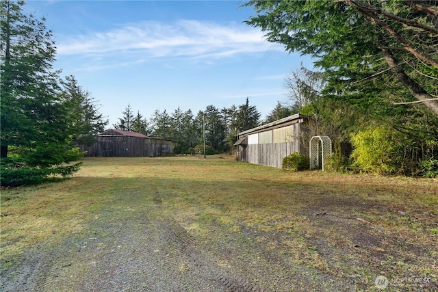 11 Condra Rd, Copalis Beach, WA 98535 - view of yard with a pole building and an outbuilding