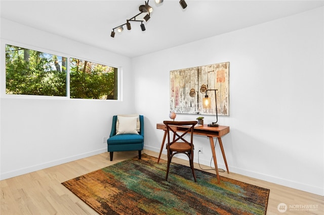 14517 SE 41st Ln, Bellevue, WA 98006 - living area featuring wood finished floors and baseboards