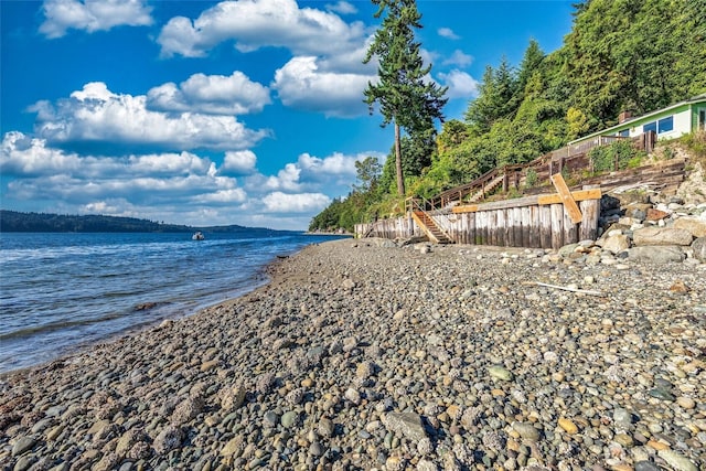17447 Paige Ln SW, Vashon, WA 98070