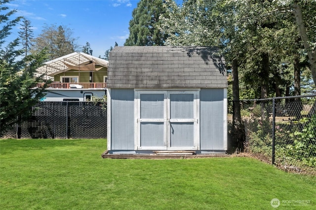 4024RD E Caldwell, Edgewood, WA 98372 - view of shed featuring a fenced backyard