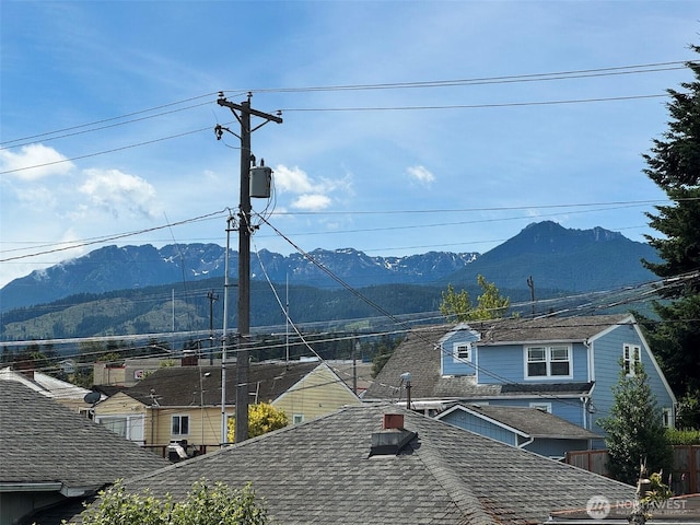 136 W 13th St, Port Angeles, WA 98362 - view of mountain background