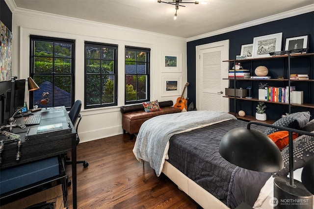 1600 Interlaken Pl E, Seattle, WA 98112 - bedroom with wood finished floors, crown molding, an office area, and a closet