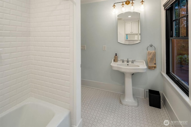 1600 Interlaken Pl E, Seattle, WA 98112 - bathroom featuring baseboards and tile patterned flooring