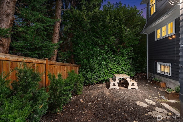 1600 Interlaken Pl E, Seattle, WA 98112 - view of yard