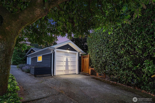 1600 Interlaken Pl E, Seattle, WA 98112 - garage featuring driveway