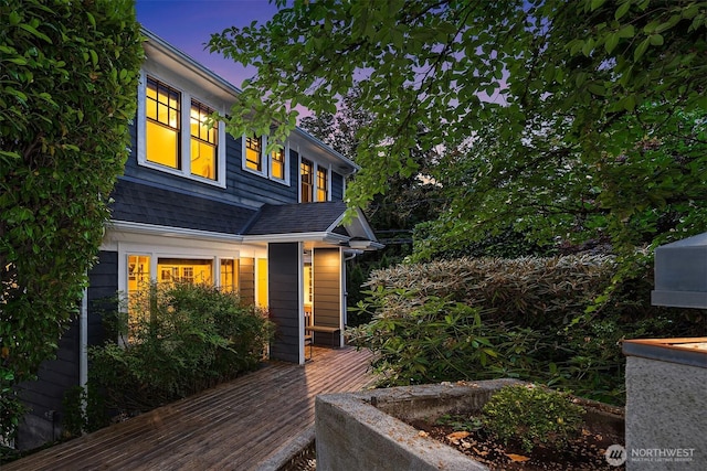 1600 Interlaken Pl E, Seattle, WA 98112 - view of wooden terrace