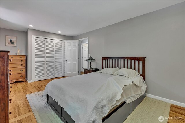 3738 S 189th Pl, Seatac, WA 98188 - bedroom featuring light wood-type flooring, recessed lighting, and a closet