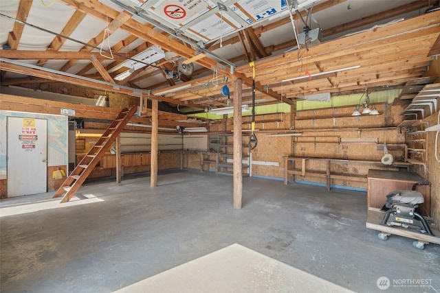 8265 Skeena Way, Blaine, WA 98230 - view of garage