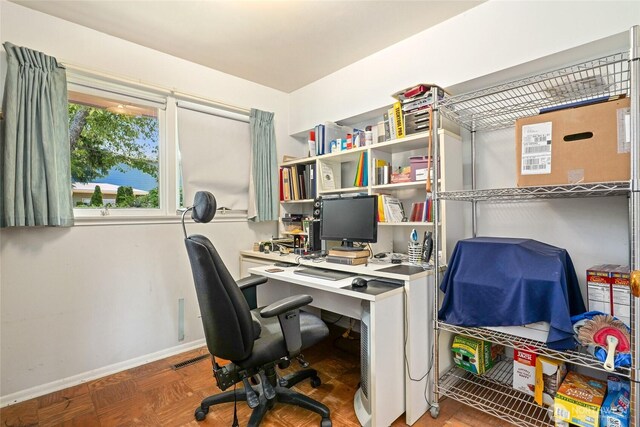 10629 NE 26th St, Bellevue, WA 98004 - office area with baseboards