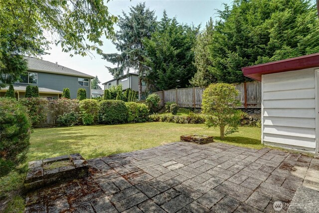 10629 NE 26th St, Bellevue, WA 98004 - fenced backyard featuring a patio