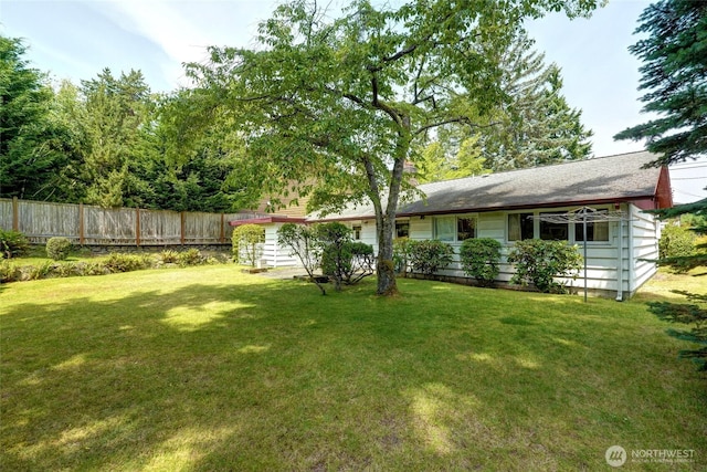 10629 NE 26th St, Bellevue, WA 98004 - view of yard