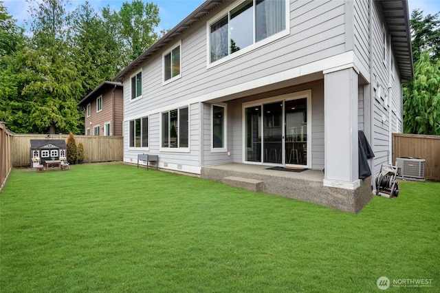 619 Graham Ave NE, Renton, WA 98059 - back of house with a fenced backyard