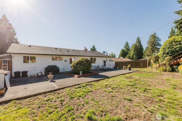30026 5th Ave SW, Federal Way, WA 98023 - back of house with a patio area