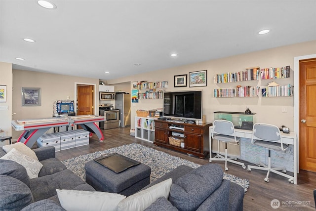 10212 SW 127th St, Vashon, WA 98070 - living room featuring dark wood-type flooring, recessed lighting, and a desk