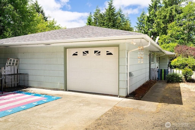 1315 Thomas St, Aberdeen, WA 98520 - detached garage with concrete driveway