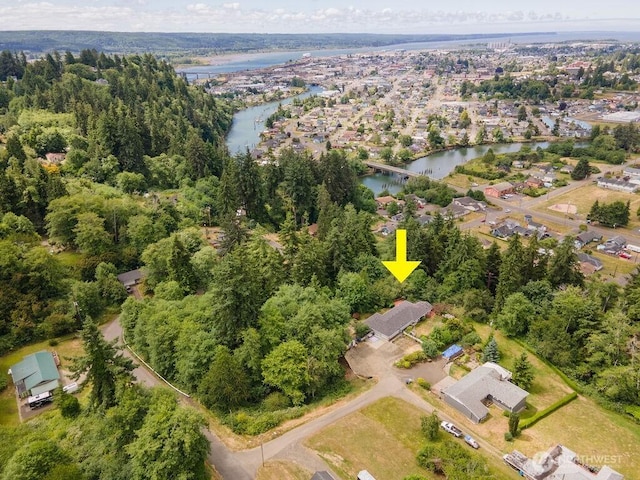 1315 Thomas St, Aberdeen, WA 98520 - view of property location with a large body of water and nearby suburban area