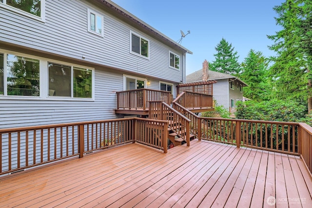 14111 NE 63rd Ct, Redmond, WA 98052 - deck featuring stairs