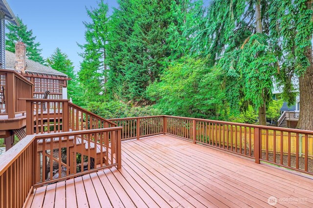 14111 NE 63rd Ct, Redmond, WA 98052 - deck with stairway
