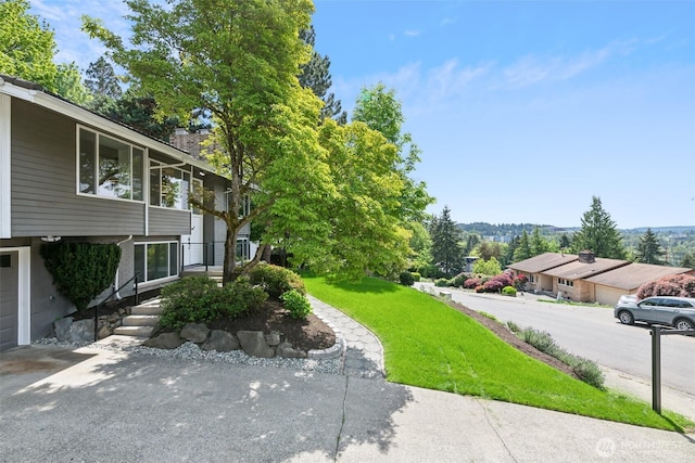 2204 139th Pl SE, Bellevue, WA 98005 - view of grassy yard