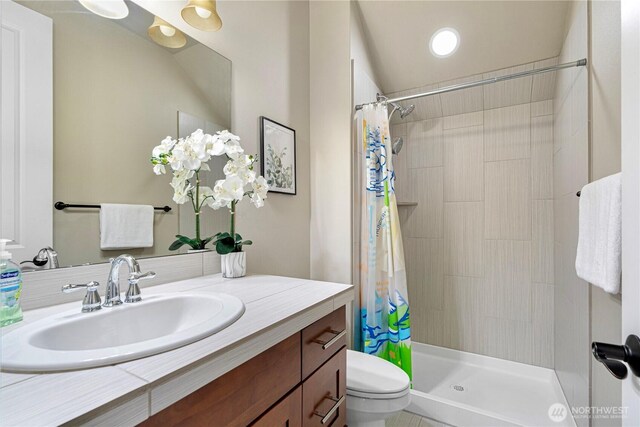 8019 149th Pl SE, Newcastle, WA 98059 - bathroom with vanity and tiled shower