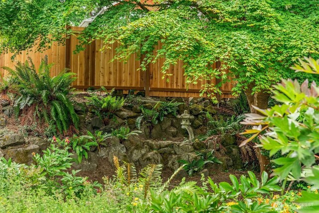 10634 SW Cowan Rd, Vashon, WA 98070 - view of yard