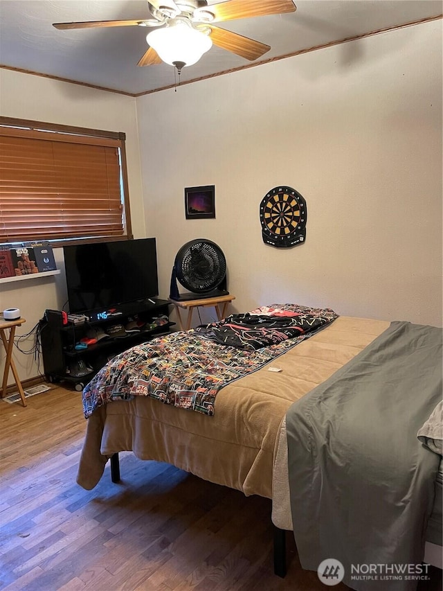 1610 M St NE, Auburn, WA 98002 - bedroom featuring wood finished floors and a ceiling fan