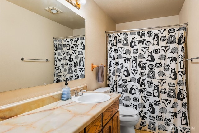 7310 N Skyview Ln Unit J-301, Tacoma, WA 98406 - full bath with vanity and a shower with curtain