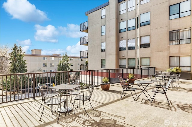 500 W Roy St Unit 102, Seattle, WA 98119 - balcony featuring outdoor dining area