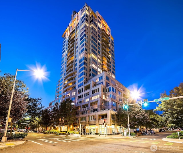 2600 2nd Ave Unit 2501, Seattle, WA 98121 - view of property at night