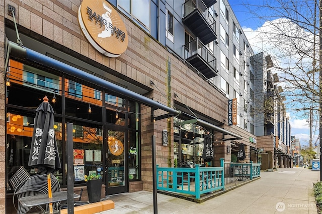 7120 44th Ave S, Seattle, WA 98118 - view of building exterior