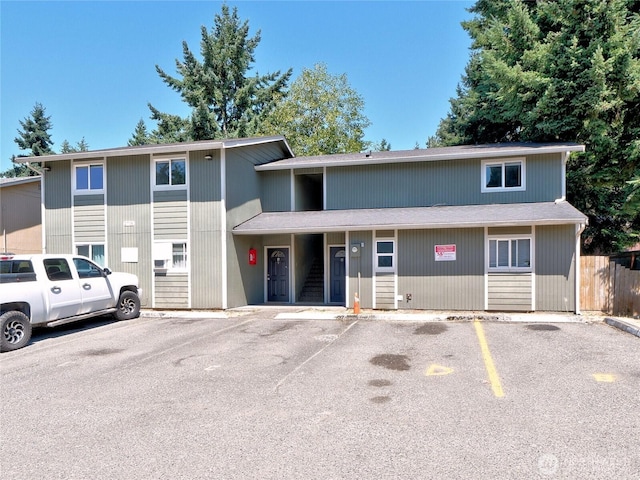 2716 S 256th Pl, Kent, WA 98032 - view of front facade with uncovered parking