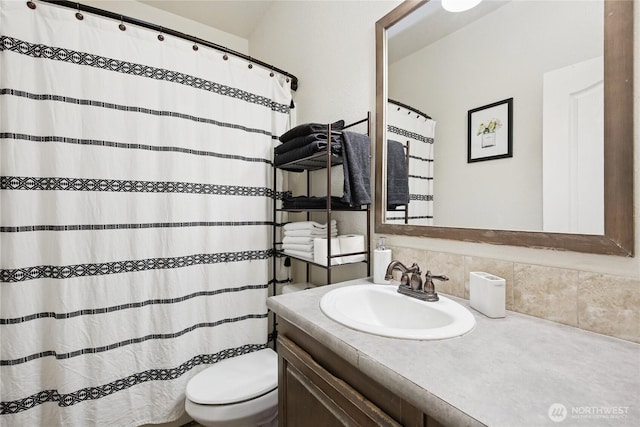 29 Sherburne Rd, Sequim, WA 98382 - full bathroom featuring vanity and a shower with curtain