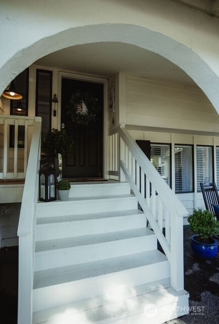 1327 Marie View St, Port Angeles, WA 98363 - property entrance
