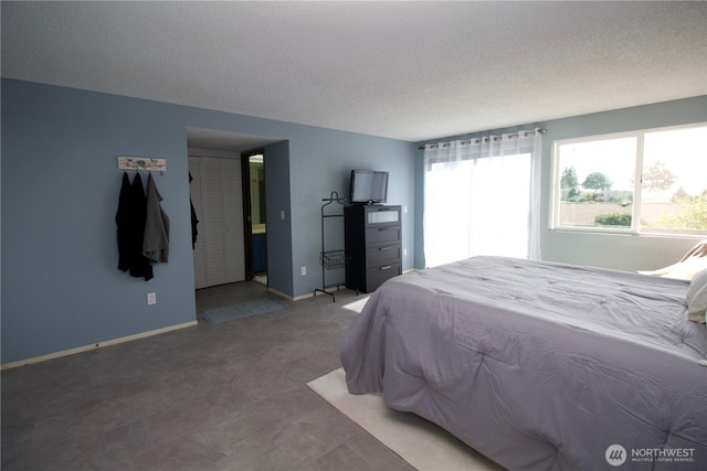 28635 11th Ave S, Federal Way, WA 98003 - bedroom with a textured ceiling