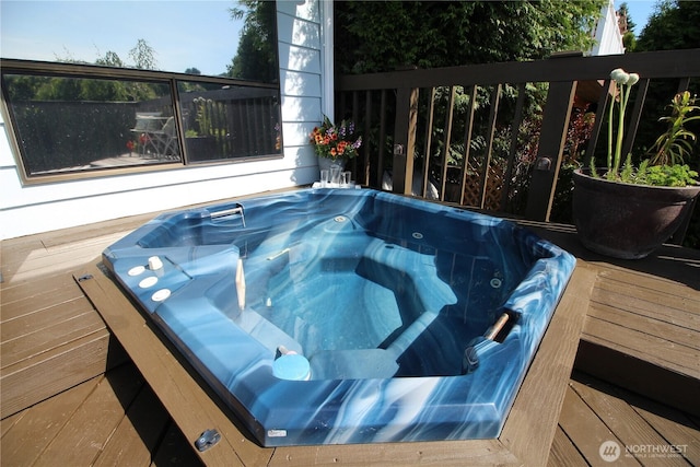 28635 11th Ave S, Federal Way, WA 98003 - view of swimming pool featuring a wooden deck