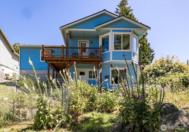1156 Halsey Ave, Coupeville, WA 98239 - view of front of home with a deck
