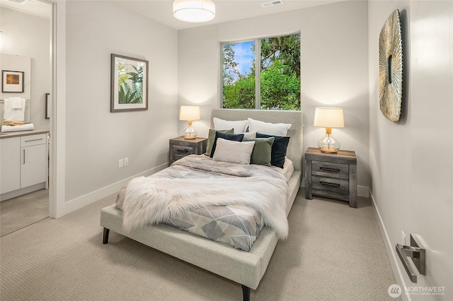 10915 126th Pl NE, Kirkland, WA 98033 - bedroom featuring light carpet and ensuite bath