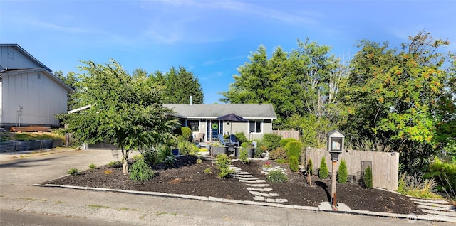 6008 S Bakerview Park Dr, Ferndale, WA 98248 - view of front facade featuring driveway