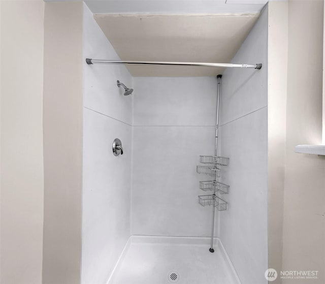 21313 2nd Dr SE, Bothell, WA 98021 - bathroom featuring a shower
