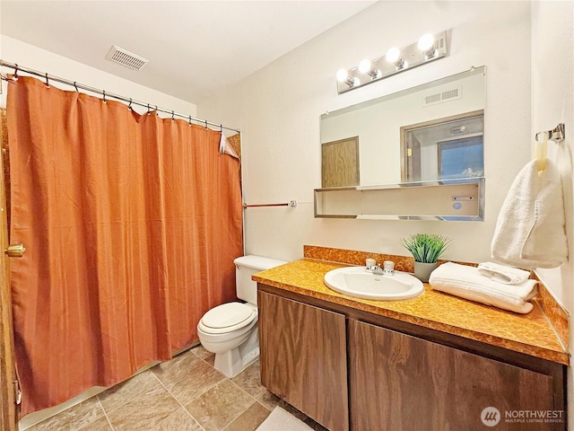 12611 NE 145th Pl Unit H85, Kirkland, WA 98034 - bathroom with vanity and curtained shower